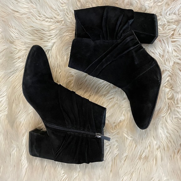 Franco Sarto Odelia Black Draped Suede Ankle Boots Booties Women's Size 10 - Picture 7 of 8